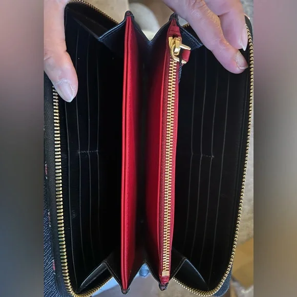 Authentic Prada Wallet - Picture 3 of 4